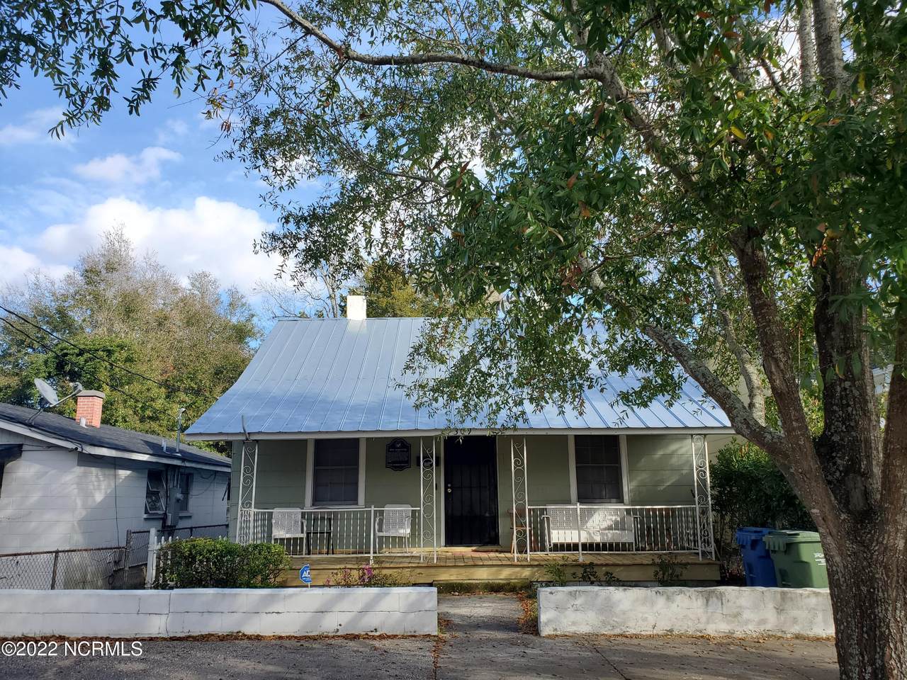 309 7th Street - Photo 1