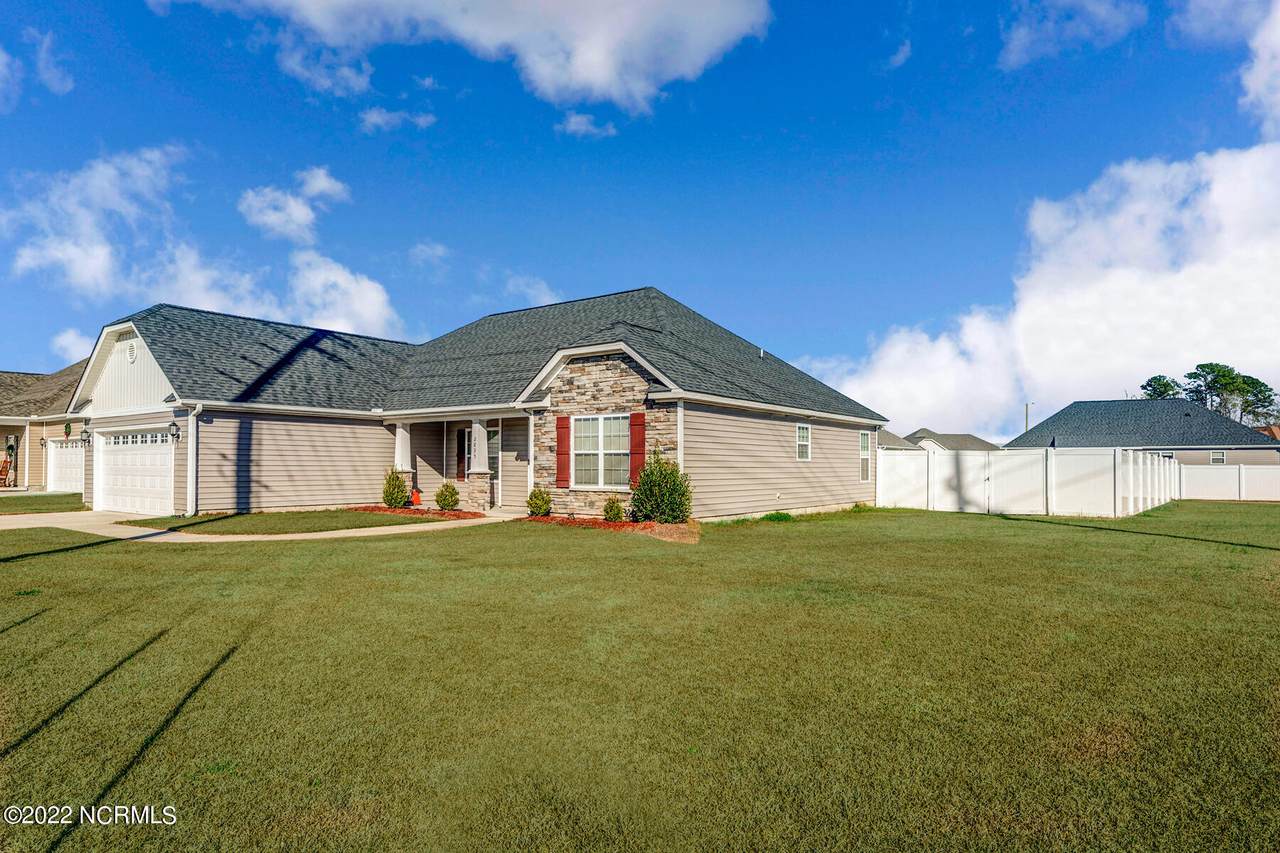 2835 Ange Street - Photo 1