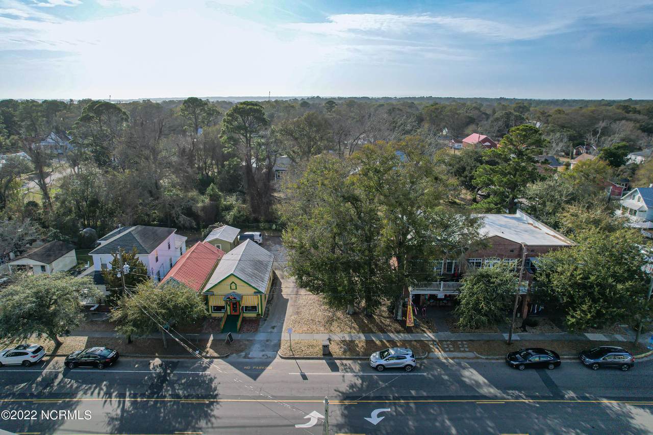413 Howe Street - Photo 1