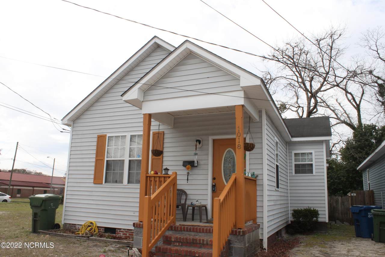 1018 6th Street - Photo 1