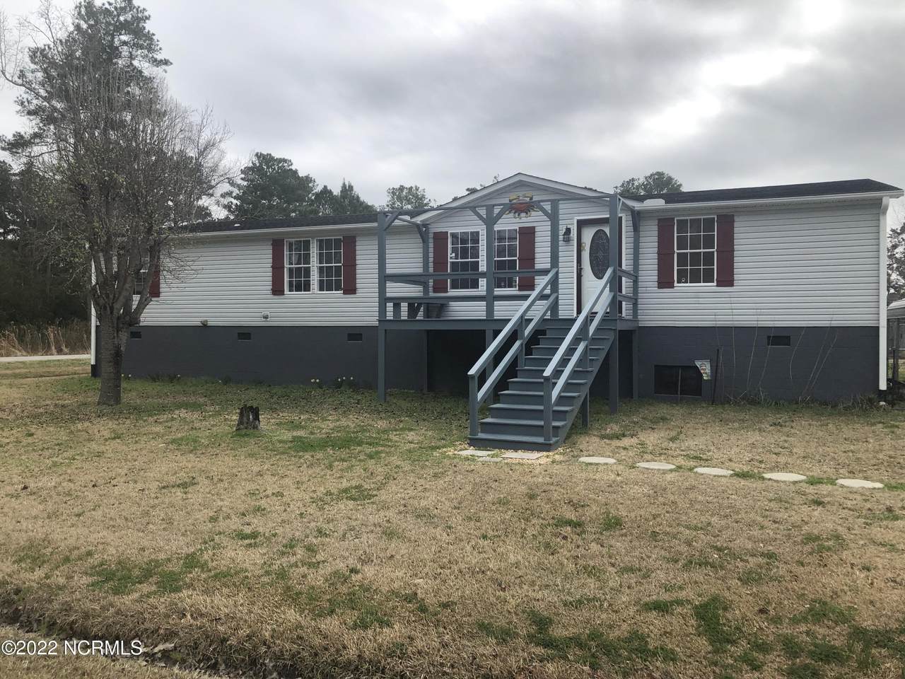 40 Oakwood Dr - Photo 1