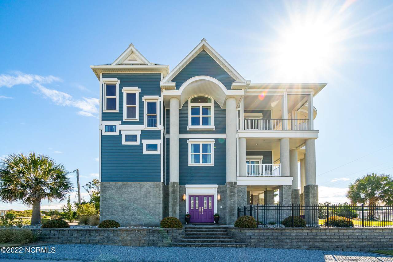 400 Bogue Boulevard - Photo 1
