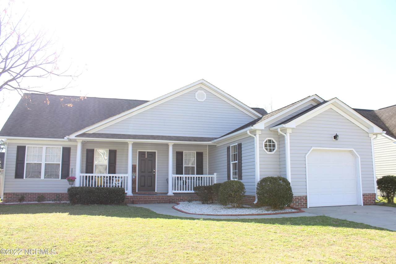 112 Sweetbriar Court - Photo 1