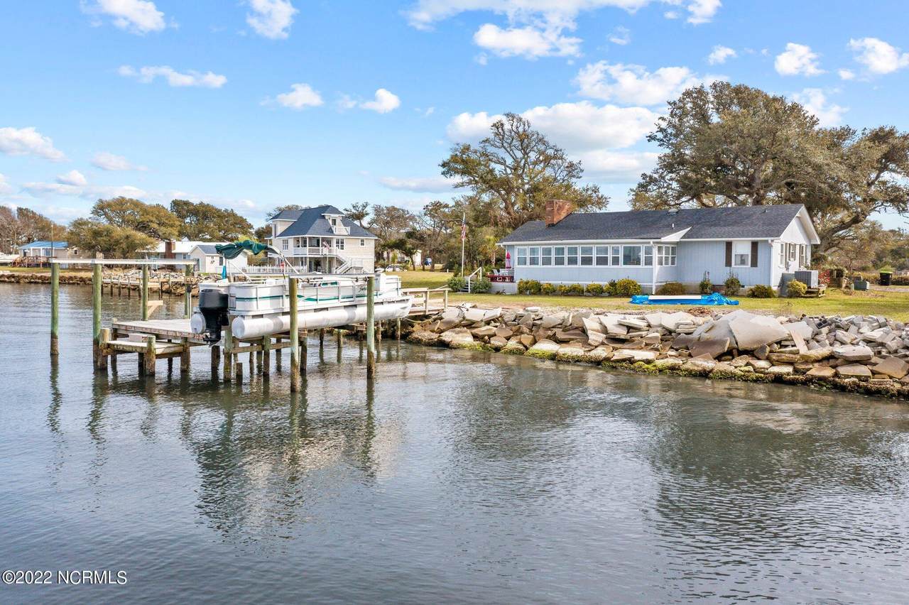 250 Shore Drive - Photo 1
