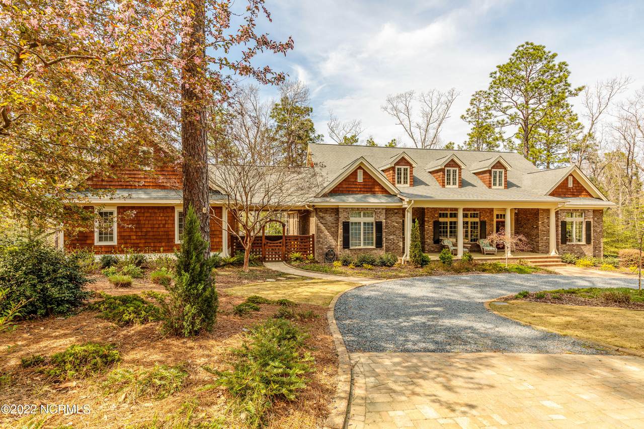 140 Ridgeview Road - Photo 1