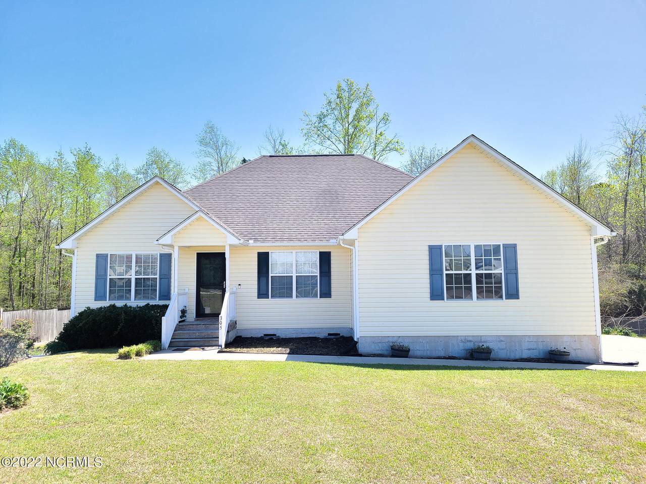 305 Appaloosa Court - Photo 1