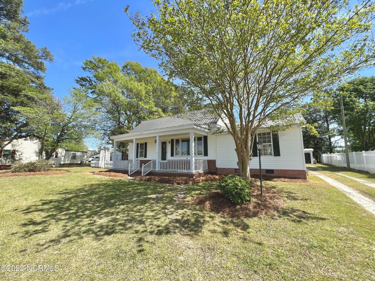 2423 Fred Everett Road - Photo 1
