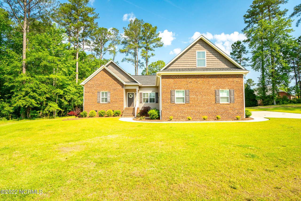 208 Walden Court - Photo 1