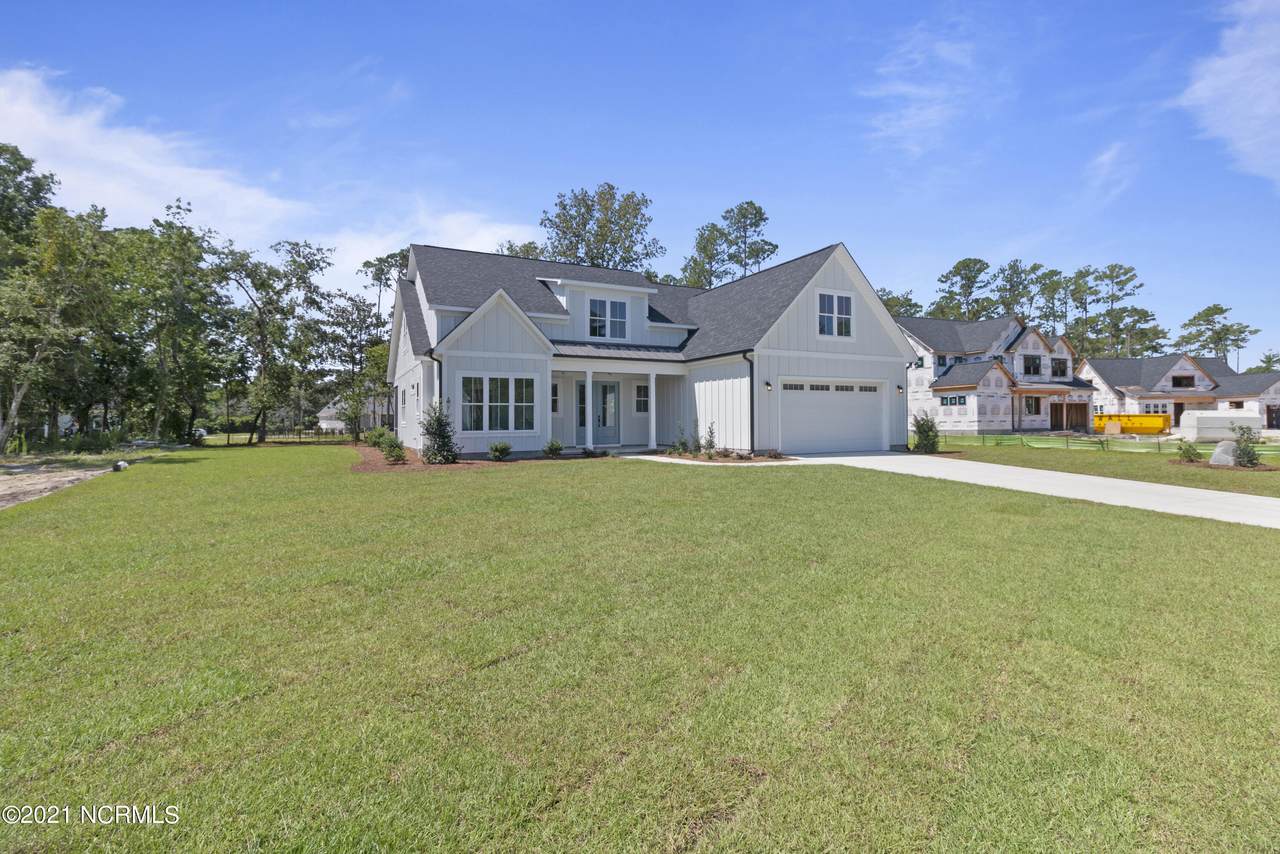 583 Crown Pointe Drive - Photo 1