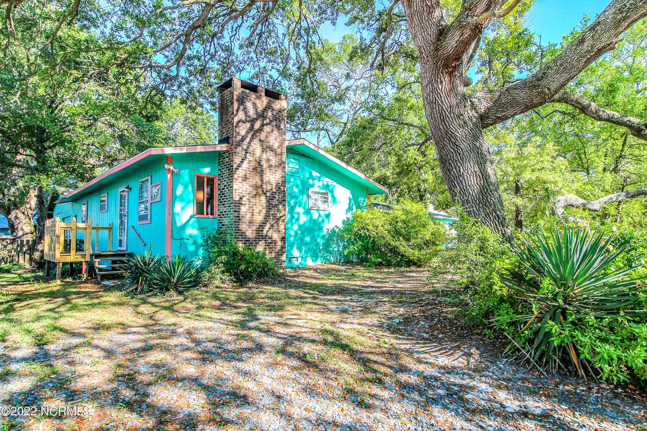 226 48th Street - Photo 1