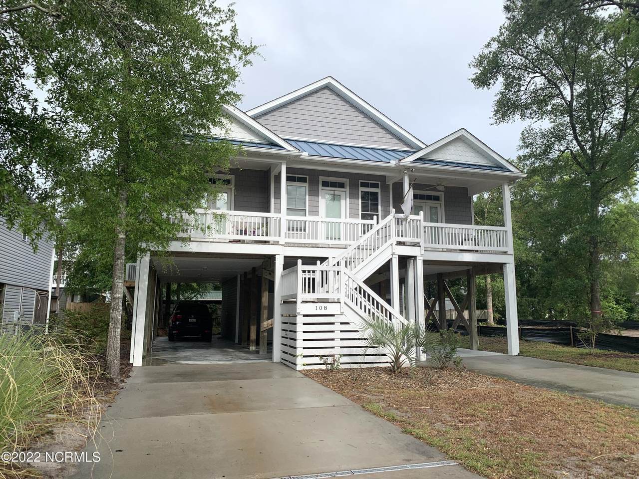 108 7th Street - Photo 1