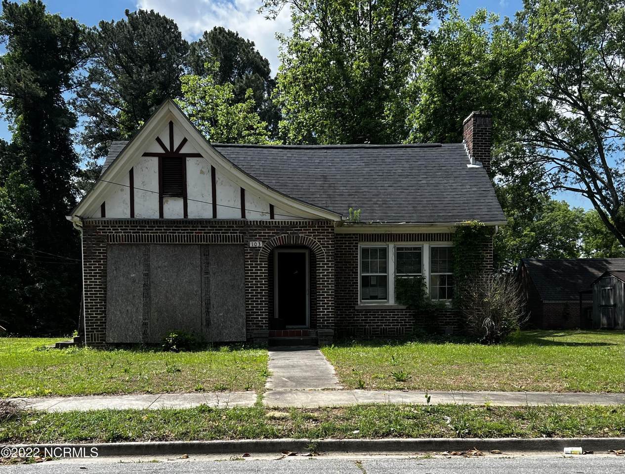 103 Summit Avenue - Photo 1