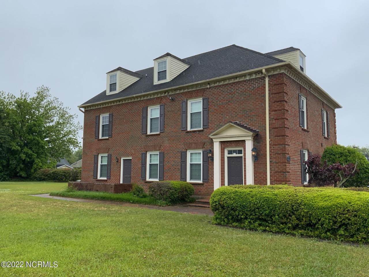 918 Henderson Drive - Photo 1
