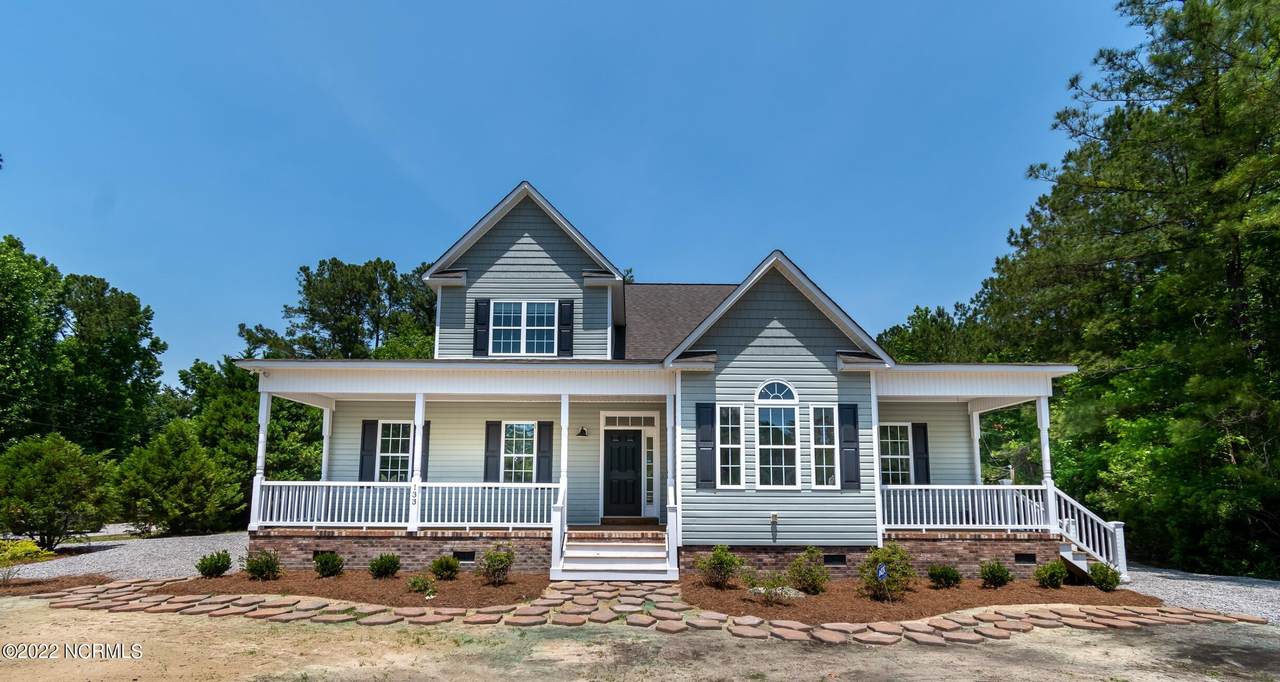 133 Holiday Drive - Photo 1