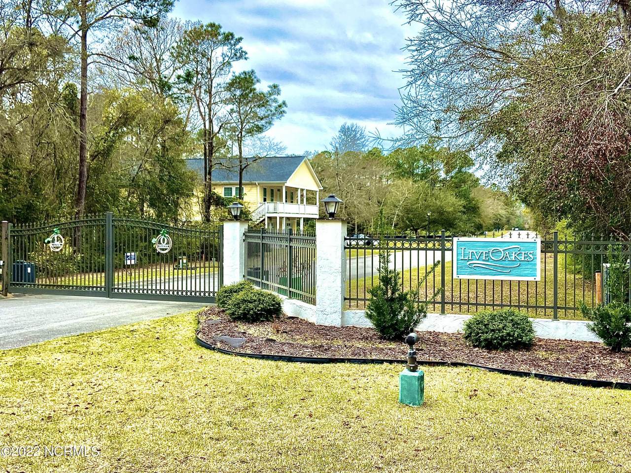 1083 Ferry Landing Drive - Photo 1