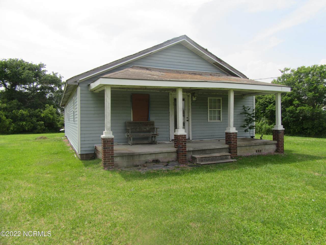 124 Dixon Drive - Photo 1