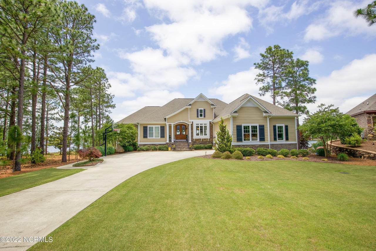 115 Andrews - Photo 1