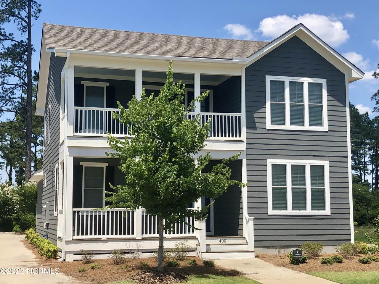 400 Manning Square - Photo 1