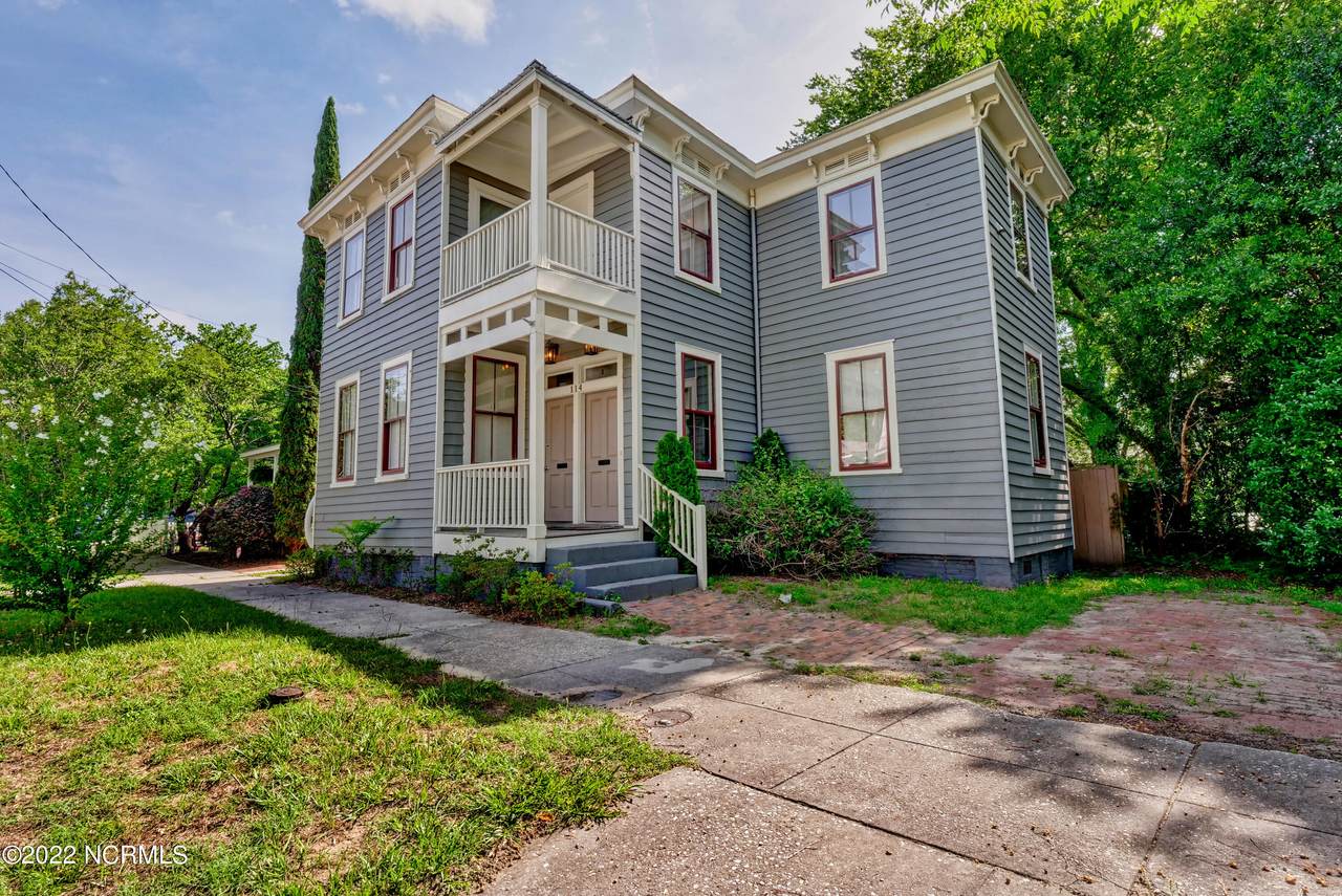 114 8th Street - Photo 1