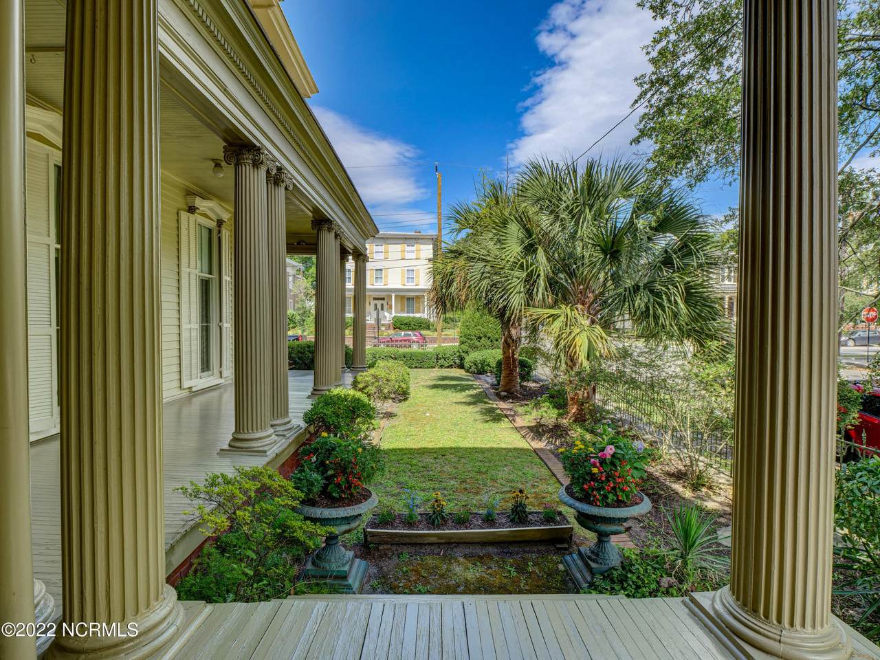 322 Front Street - Photo 1
