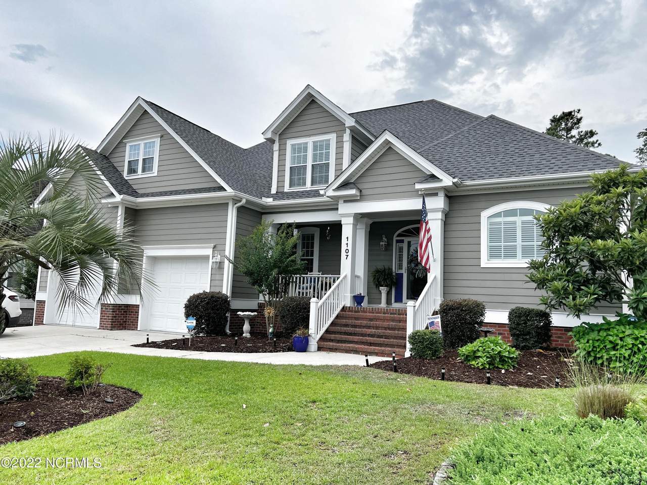 1107 Sea Bourne Way - Photo 1