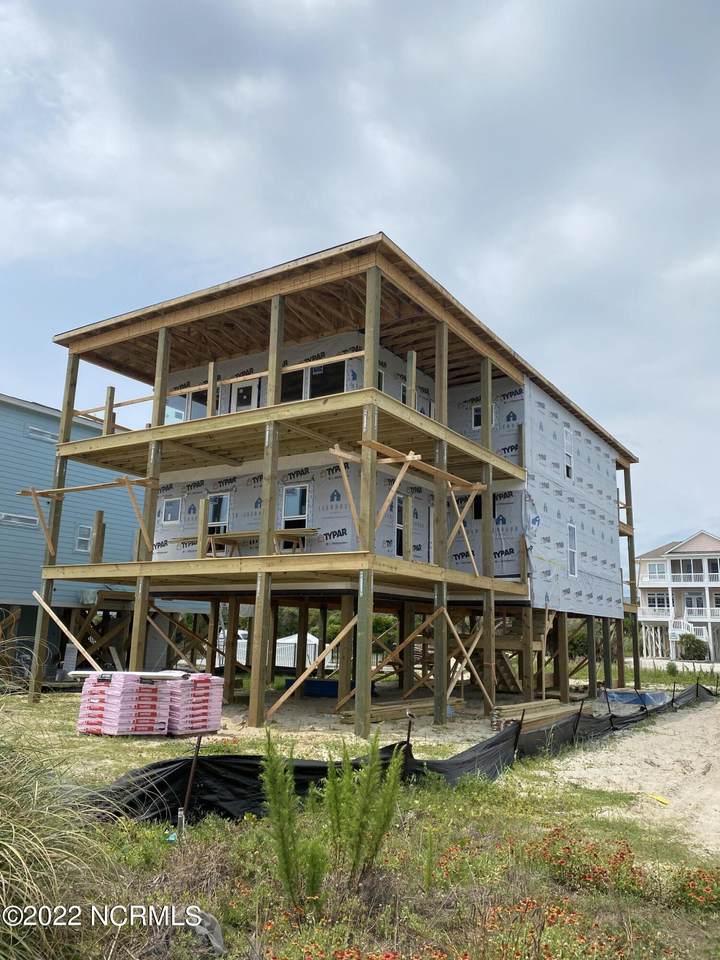 1930 Beach Drive - Photo 1