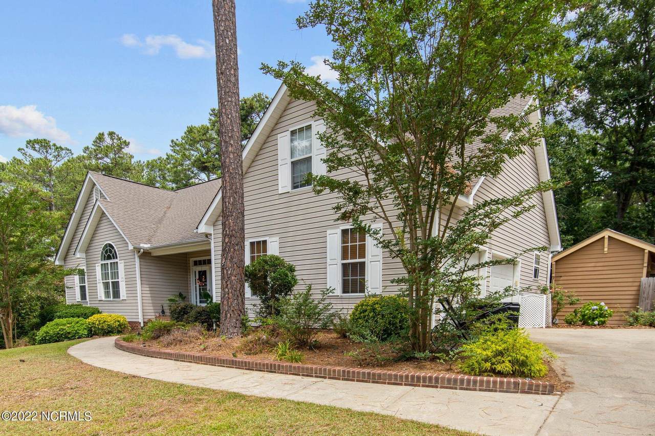 255 Hedgelawn Way - Photo 1