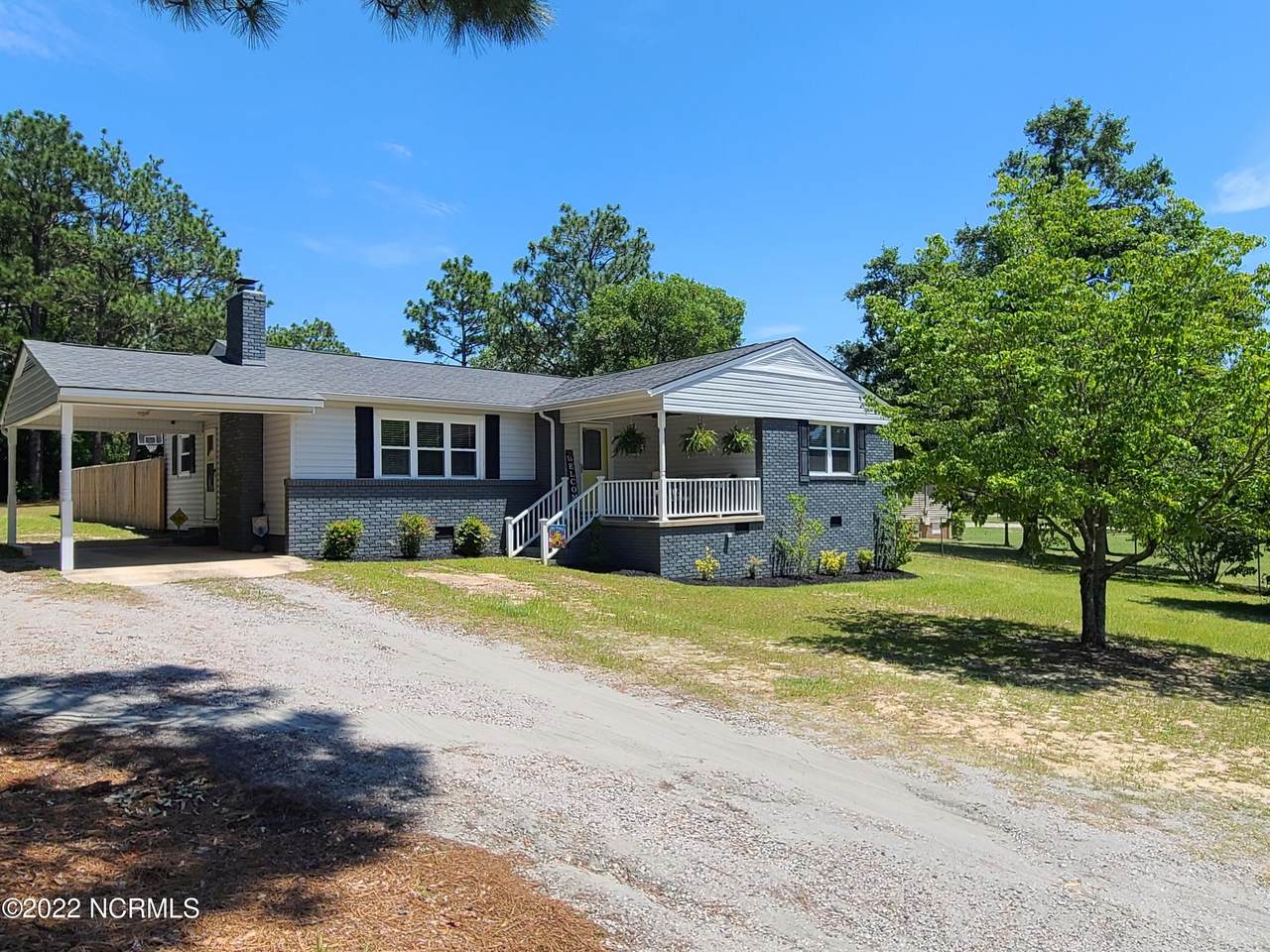 109 Richard Drive - Photo 1