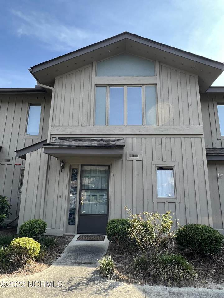 940 Linden Road - Photo 1
