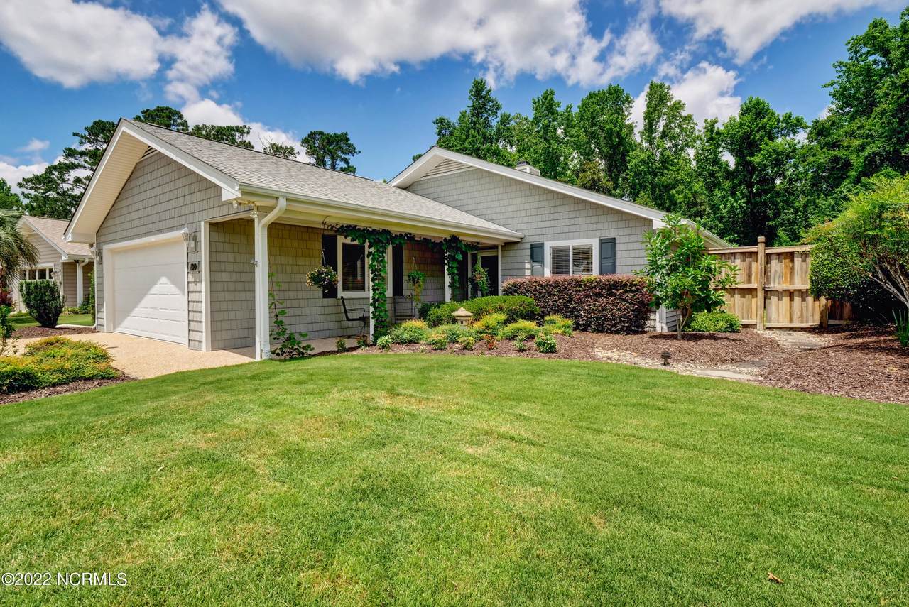 109 Vistamar Drive - Photo 1