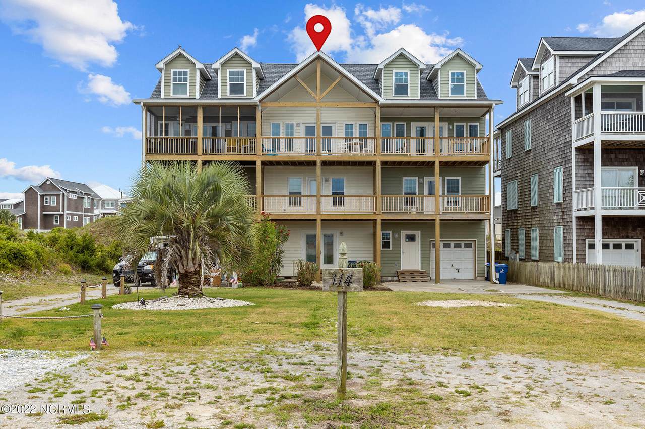 114 Robin Avenue - Photo 1