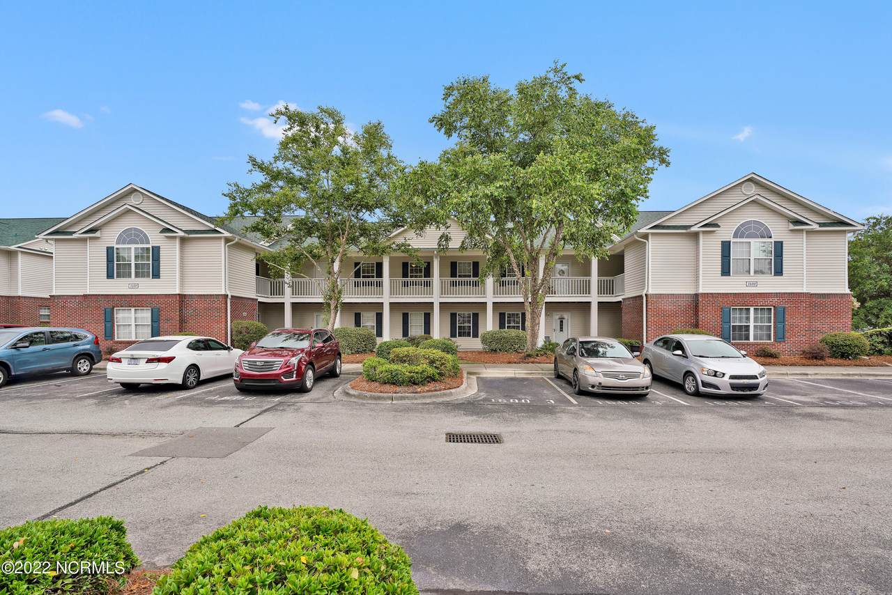 1600 Willoughby Park Court - Photo 1