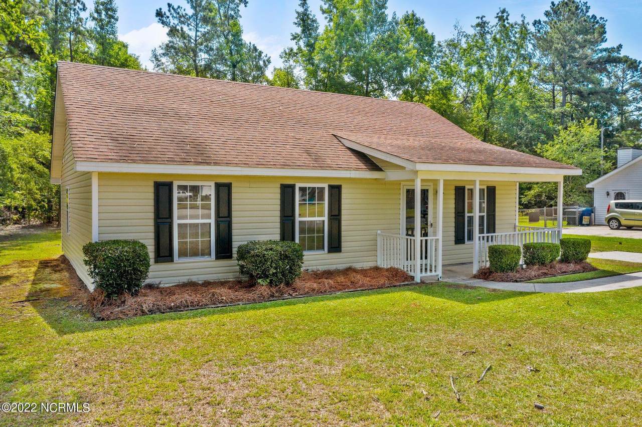 207 Oakdale Road - Photo 1