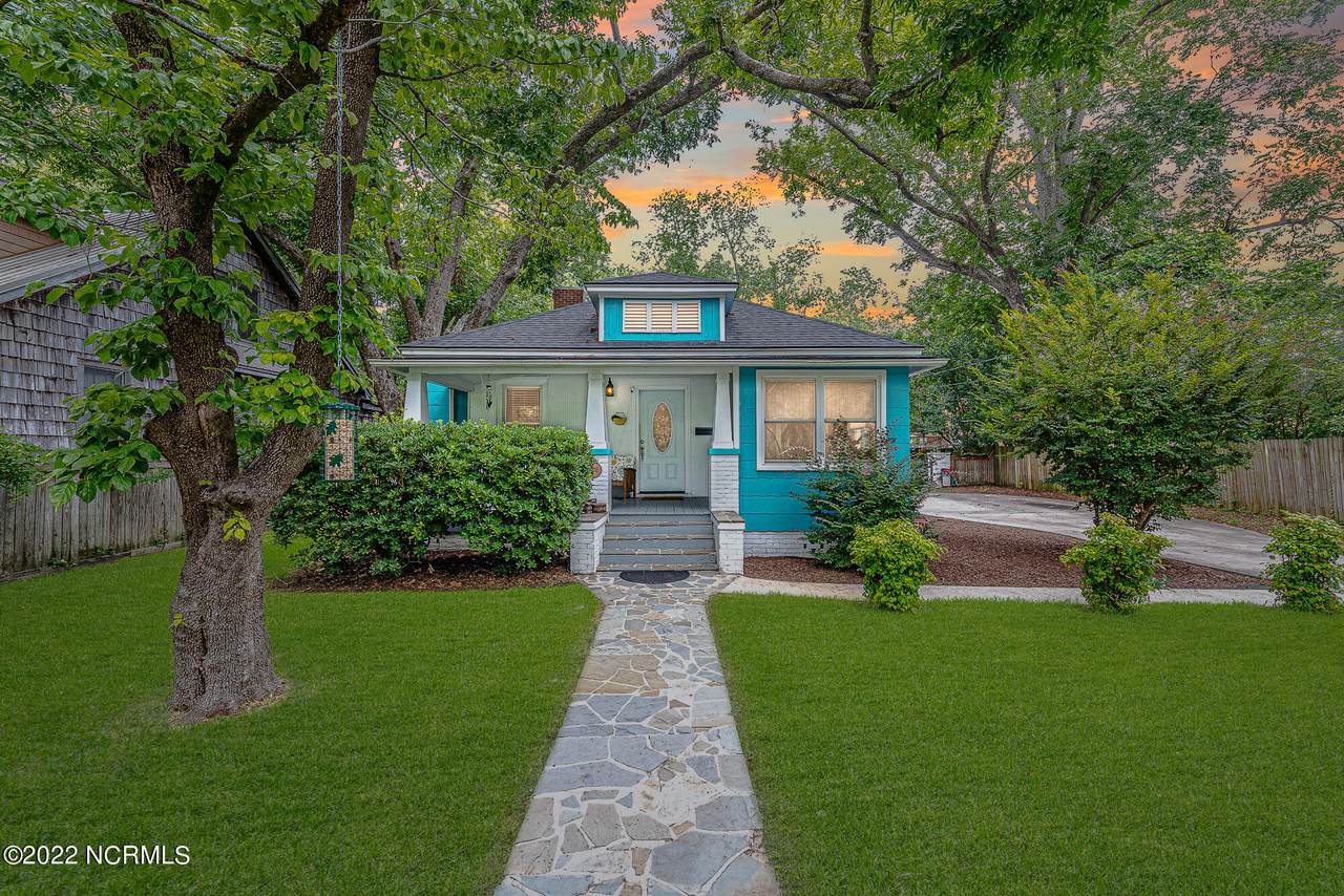 102 Kenwood Avenue - Photo 1