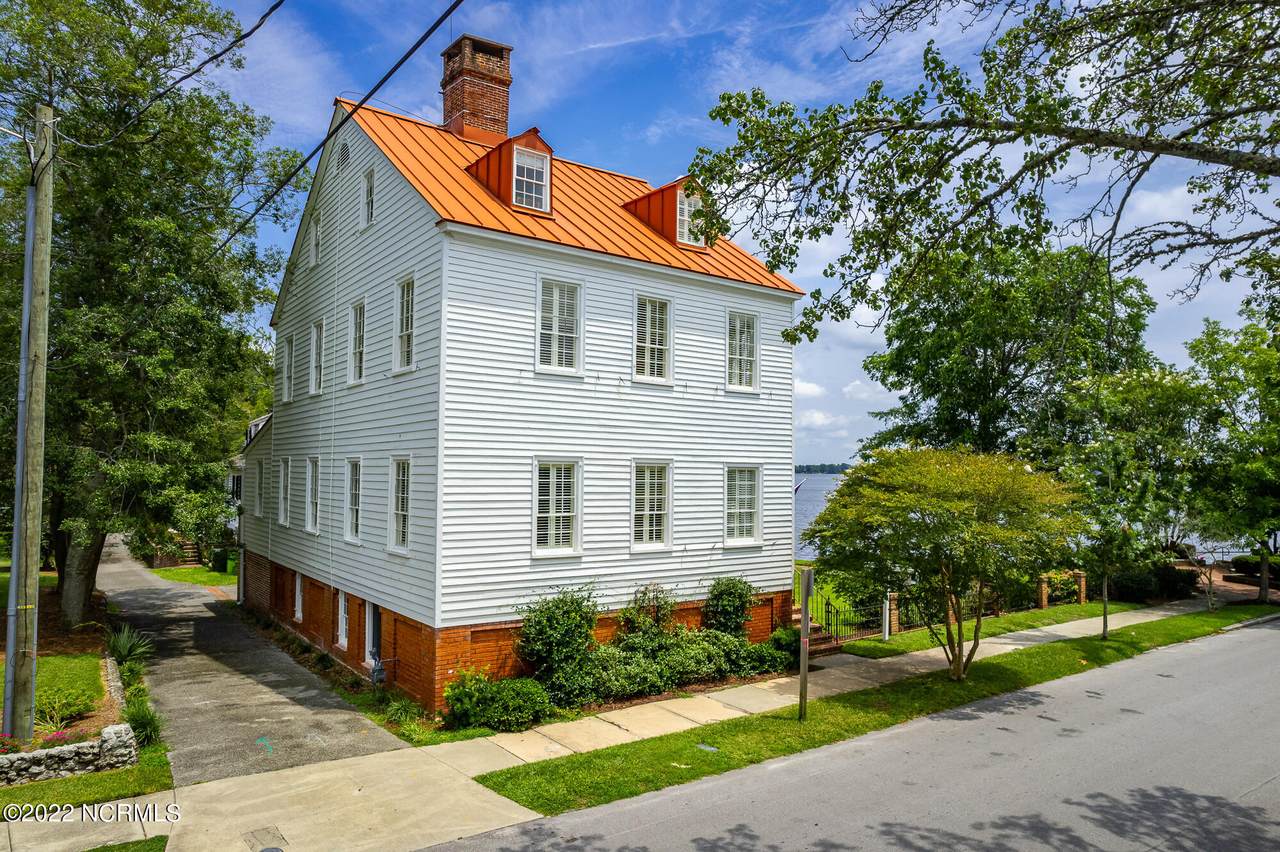 514 Front Street - Photo 1