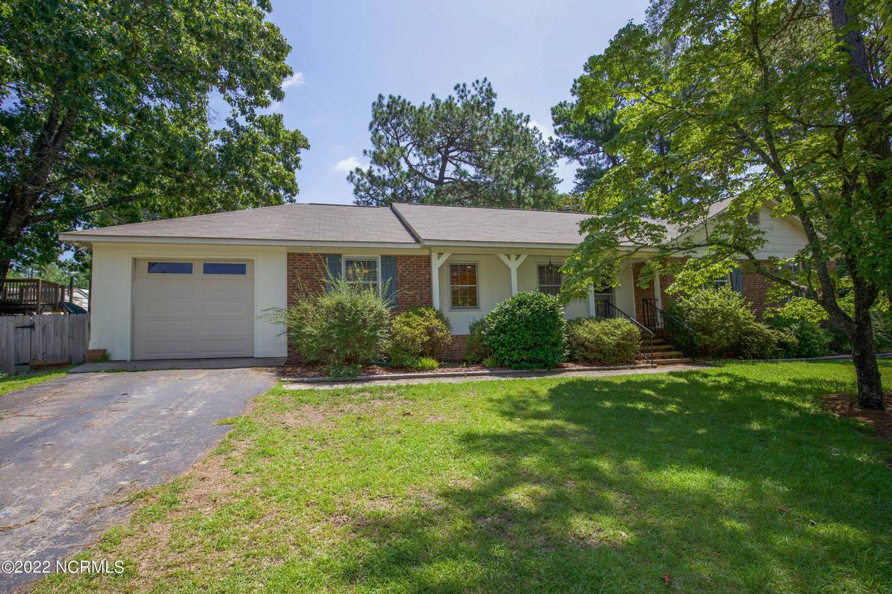 1025 Devonshire Trail - Photo 1