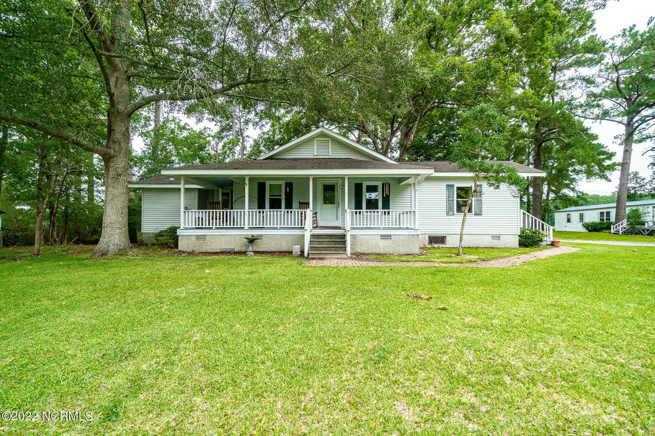 130 Holiday Lane - Photo 1