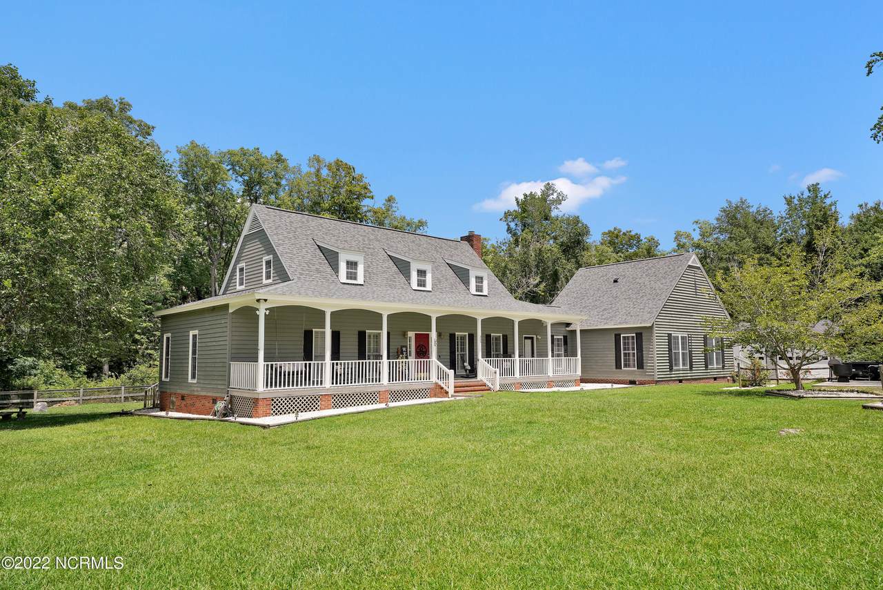 355 Lakes Drive - Photo 1