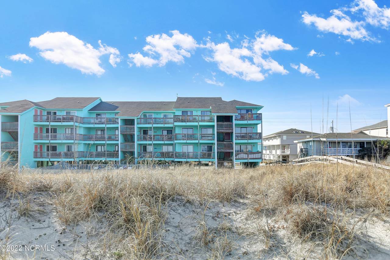 418 Carolina Beach Avenue - Photo 1