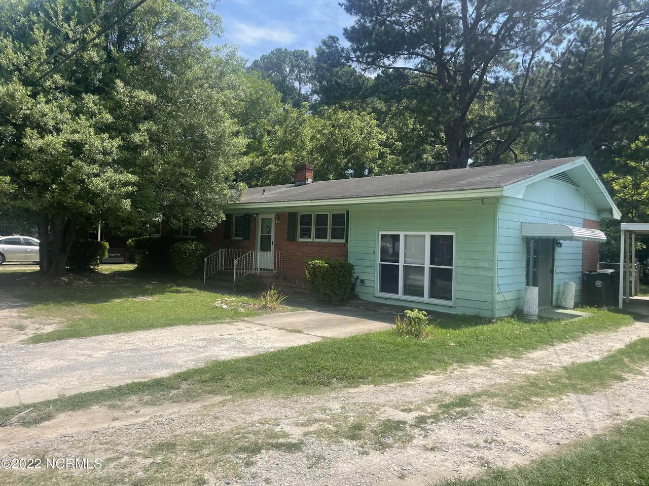 1610 John Street - Photo 1
