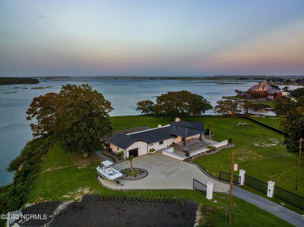 231 Great Neck Hill Road - Photo 1