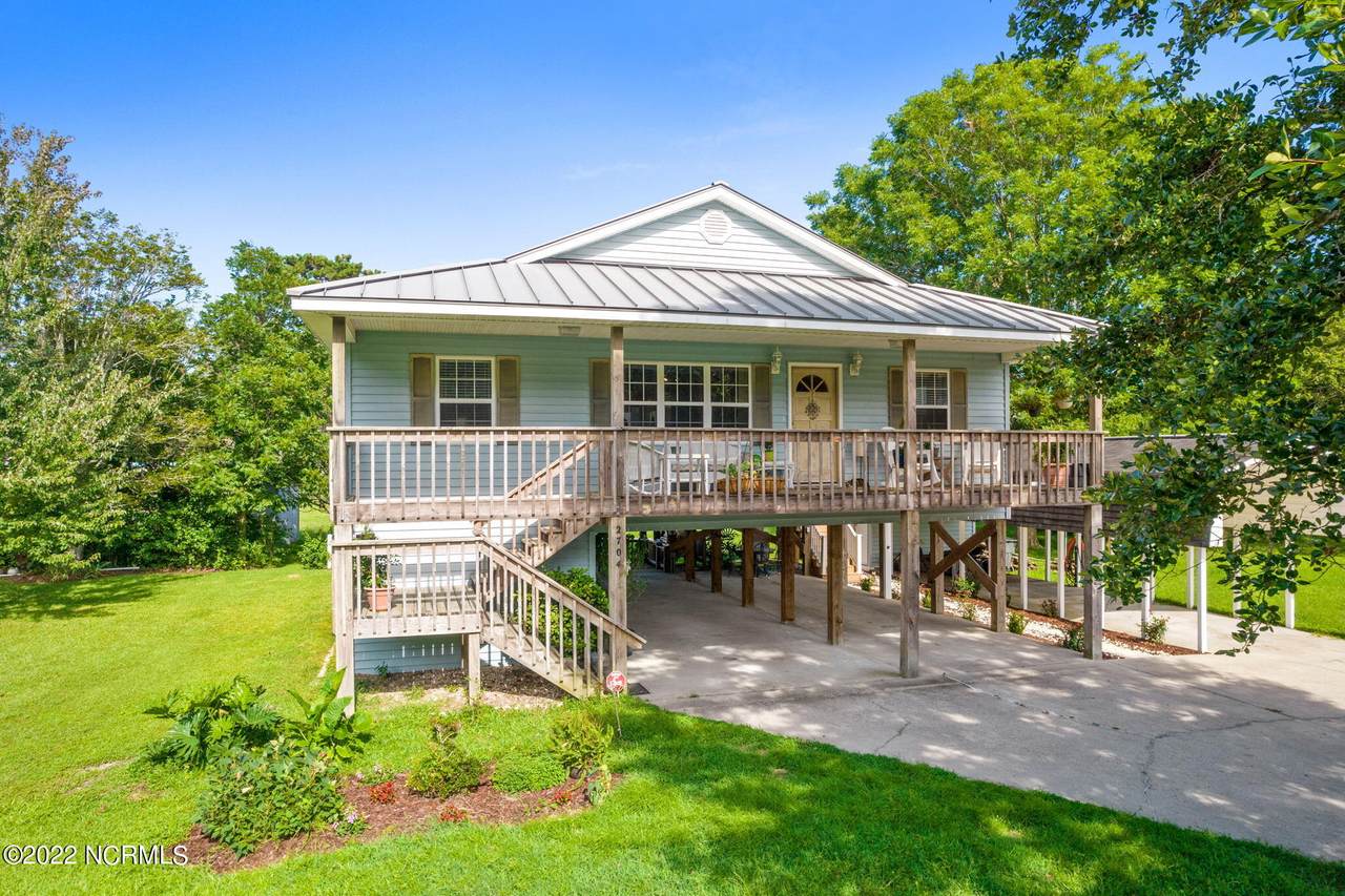 2704 Francis Street - Photo 1