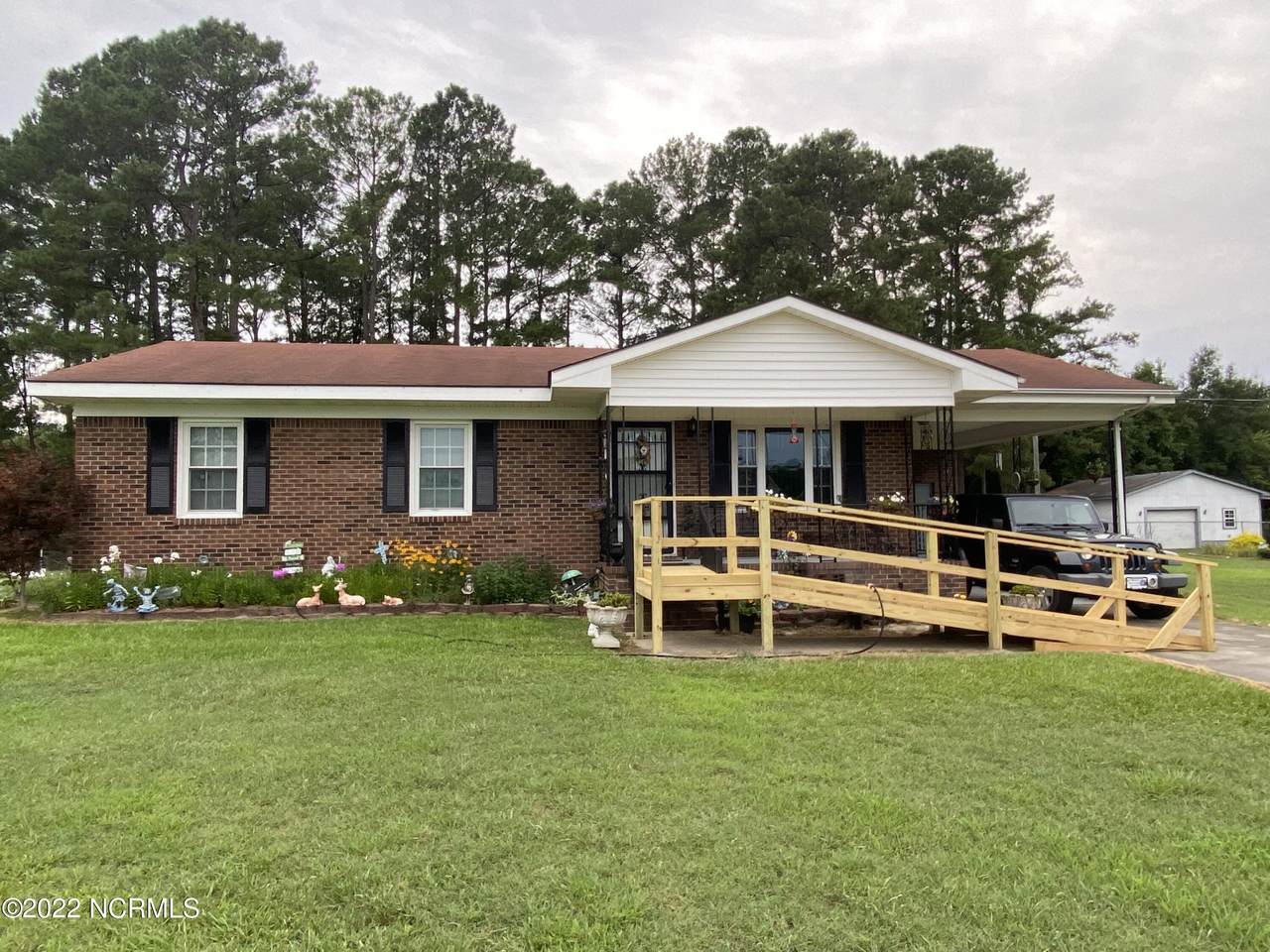 652 Speed Road - Photo 1