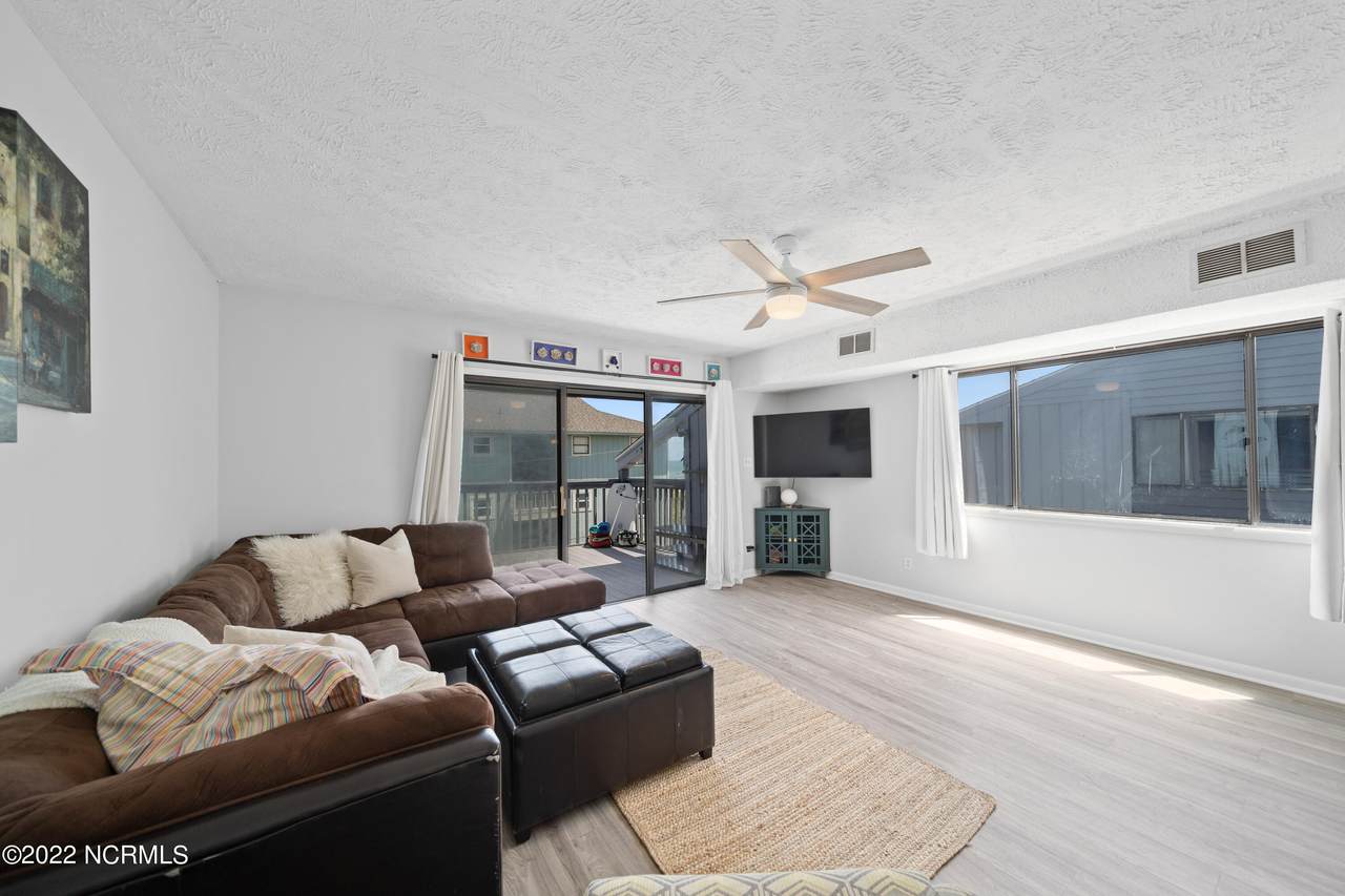 404 Carolina Beach Avenue - Photo 1