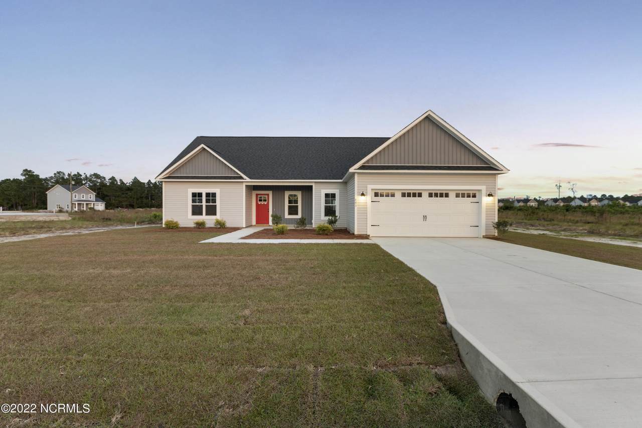 808 Bluebird Drive - Photo 1