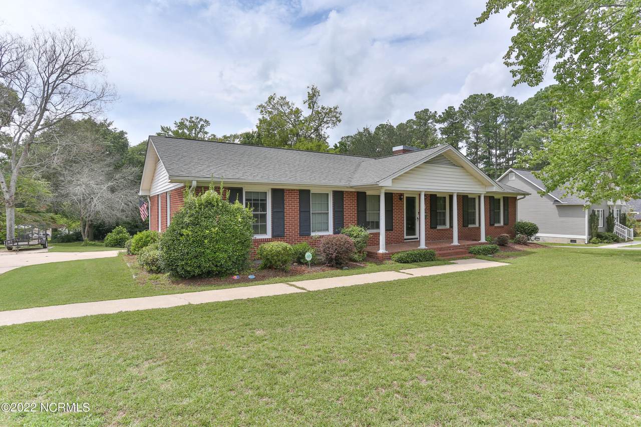 429 Curtis Drive - Photo 1
