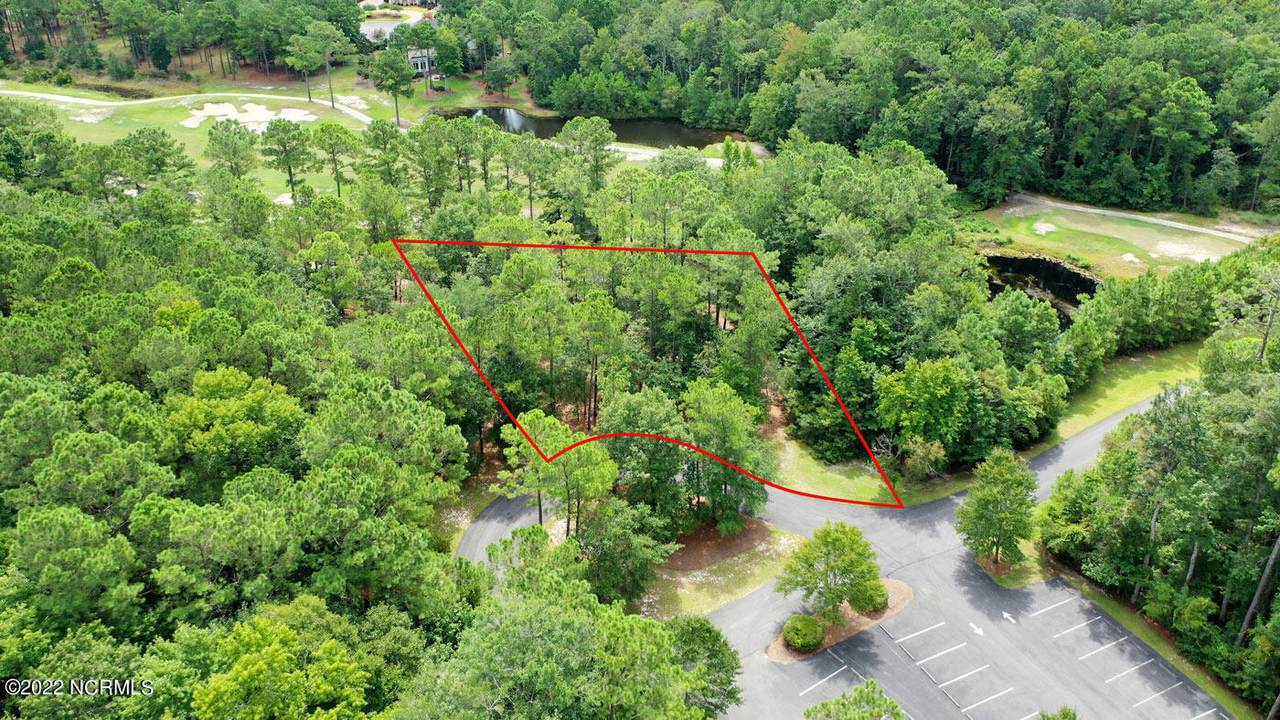 521 Braeloch Point - Photo 1
