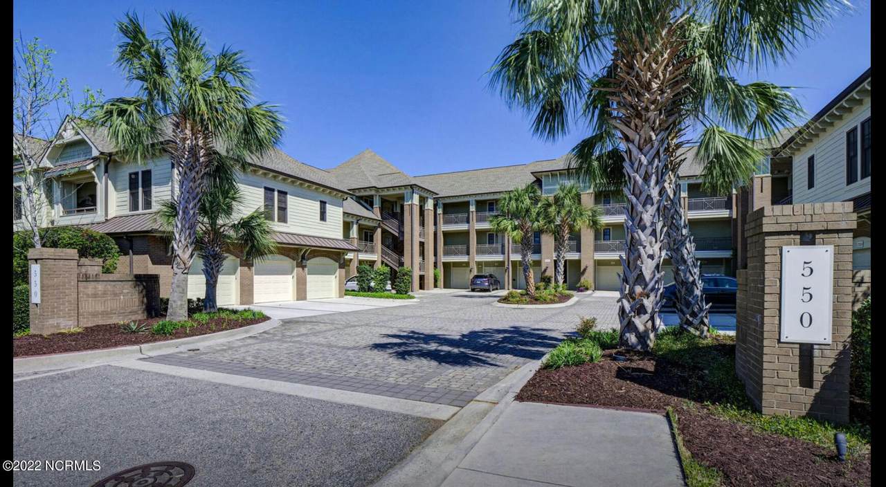 550 Grande Manor Court - Photo 1