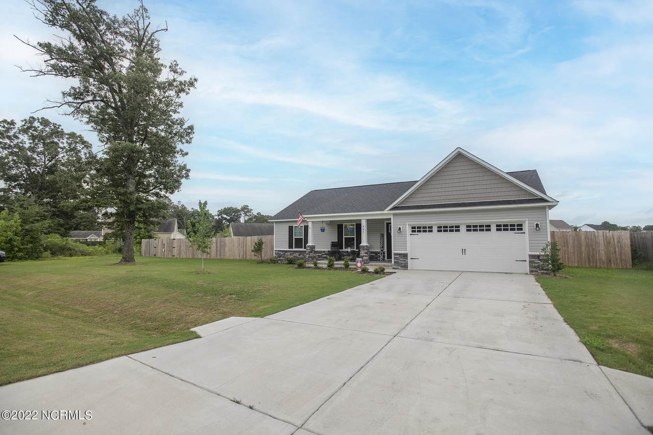 403 Duster Lane - Photo 1