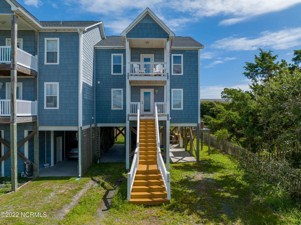 208 Oyster Lane - Photo 1